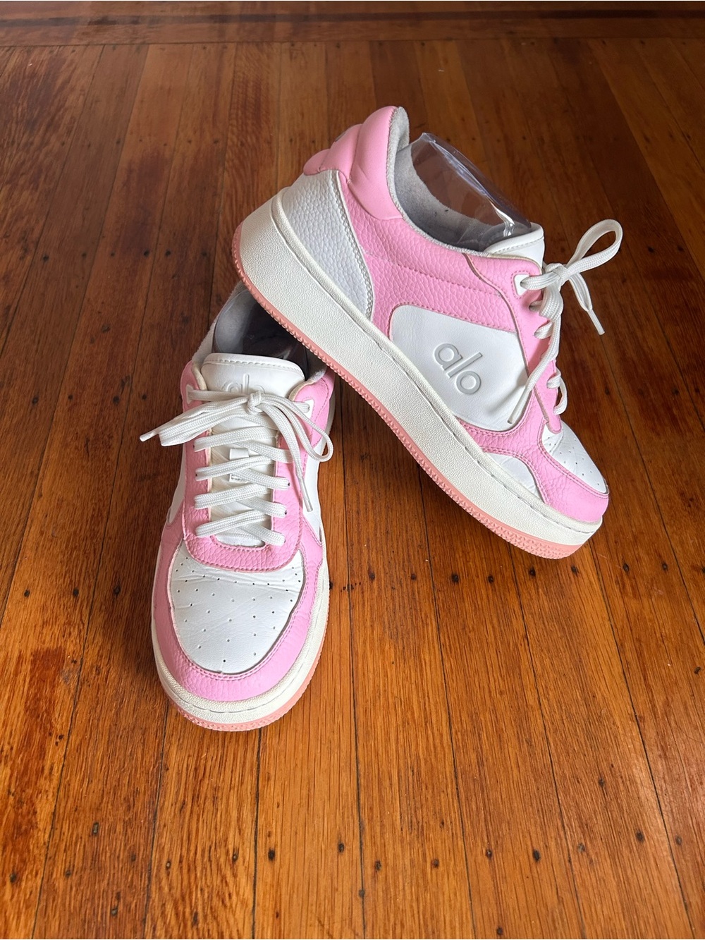 Alo Yoga Pink & White Recovery Mode Platform Sneakers